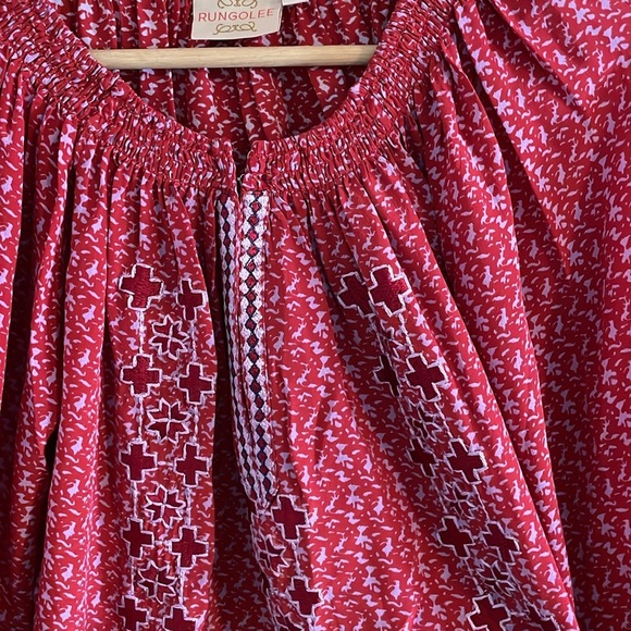 Rungolee Barcelona Embroidered Blouse Women’s‎ Size Medium  Silk Long Sleeve Red - Picture 4 of 8